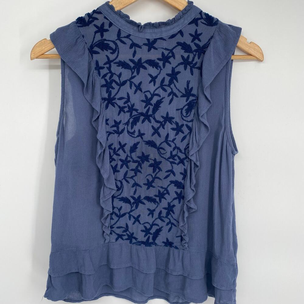 a.n.a Top Women’s Medium‎ Blue Floral Embroidered Feminine Romantic Flowy